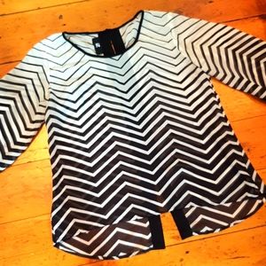 Iz Byer 3/4 sleeve blouse